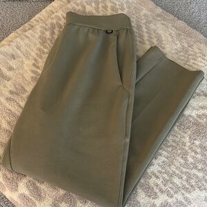 Nike 24.7 Impossibly Soft Men’s Pant